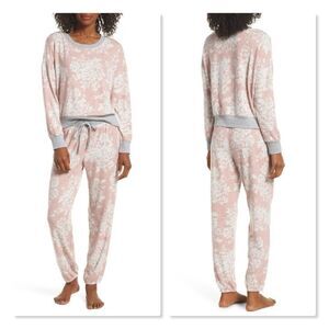 Splendid Cozy Westport Pajama Set size Medium in Pink Winter Blossom